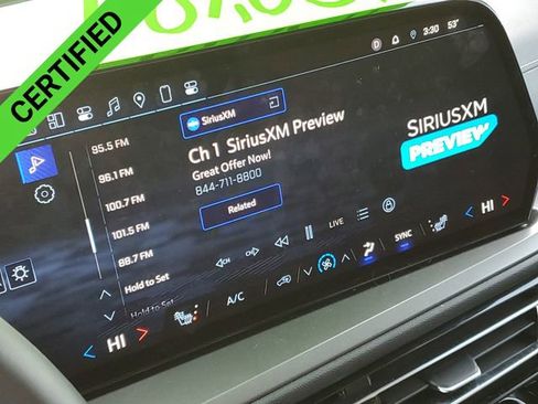 Used 2024 Chevrolet Traverse LT image 14