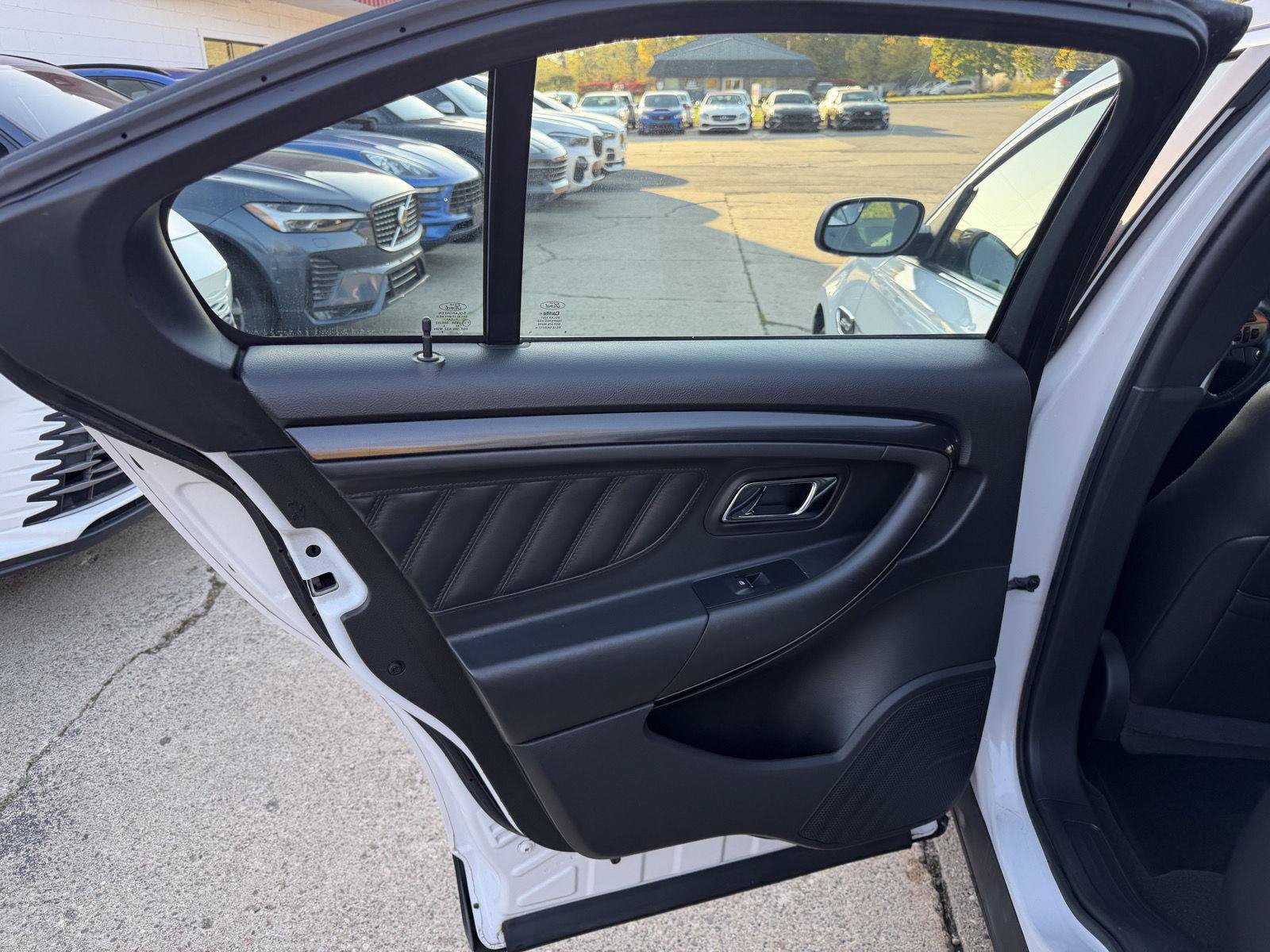 Used 2016 Ford Taurus SHO AWD/4WD image 20