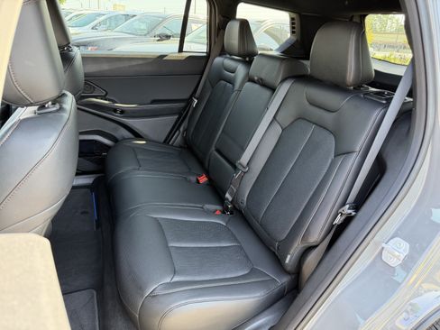 New 2026 Jeep Cherokee Overland w/ Advanced Pro Tech Group AWD/4WD image 34