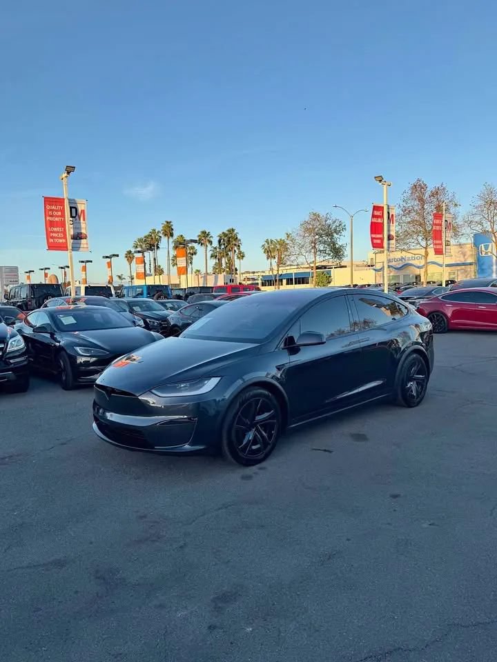 Used 2026 Tesla Model X AWD/4WD image 2