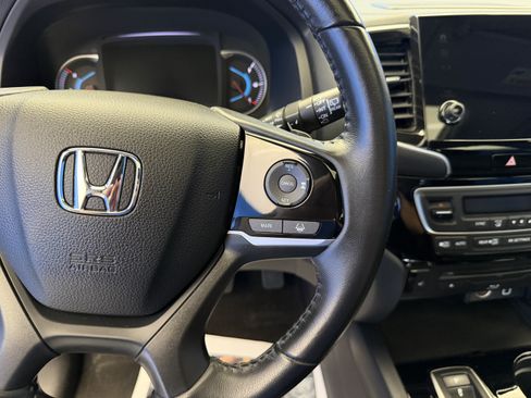 Used 2020 Honda Pilot Touring image 17