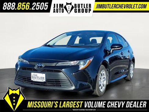 Used 2024 Toyota Corolla LE image 1