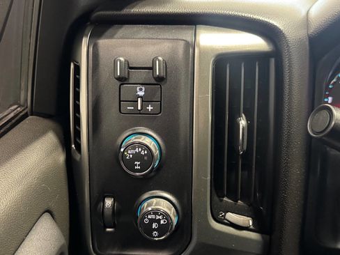 Used 2018 Chevrolet Silverado 1500 LT w/ All Star Edition AWD/4WD image 27