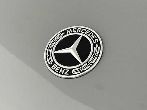 Used 2024 Mercedes-Benz GLS 580 4MATIC image 38