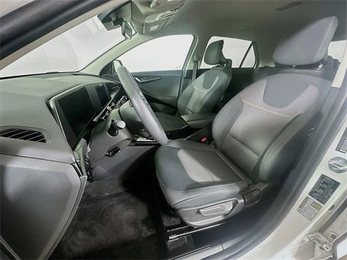 Used 2024 Kia Niro LX image 24