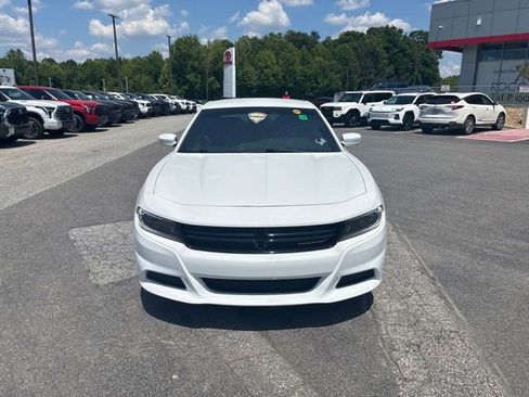 Used 2022 Dodge Charger SXT RWD image 2