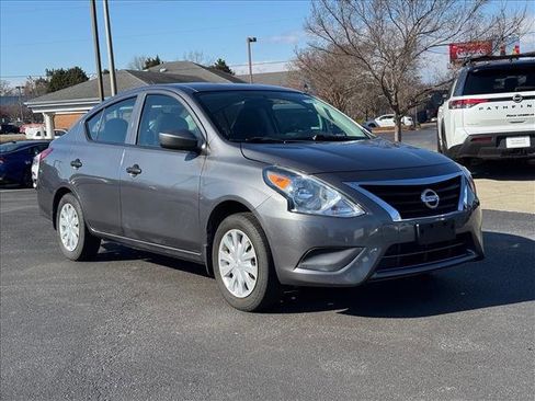 Used 2019 Nissan Versa S image 1