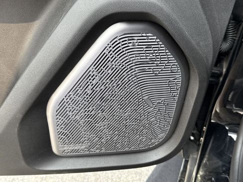 New 2025 GMC Hummer EV 2X image 37