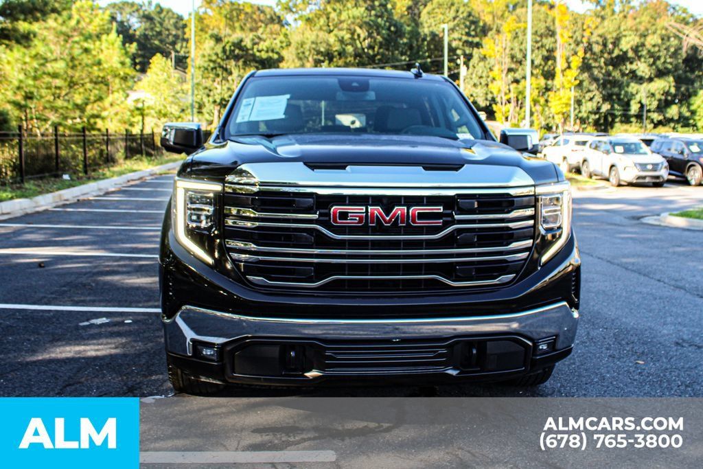 Used 2025 GMC Sierra 1500 SLT RWD image 9