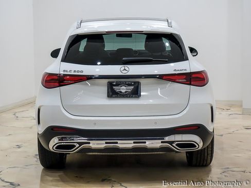 Used 2023 Mercedes-Benz GLC 300 4MATIC w/ AMG Line image 7