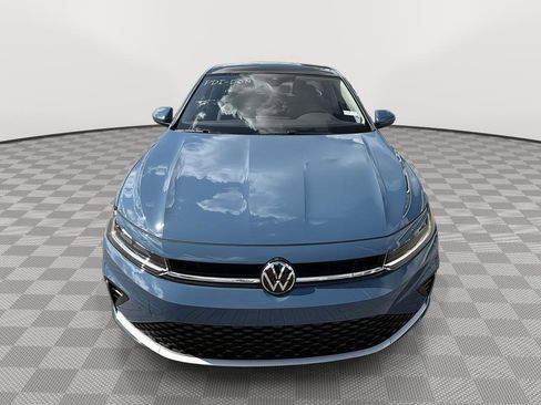 New 2025 Volkswagen Jetta SE image 4