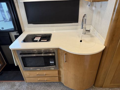 Used 2018 Mercedes-Benz Sprinter 3500 image 47