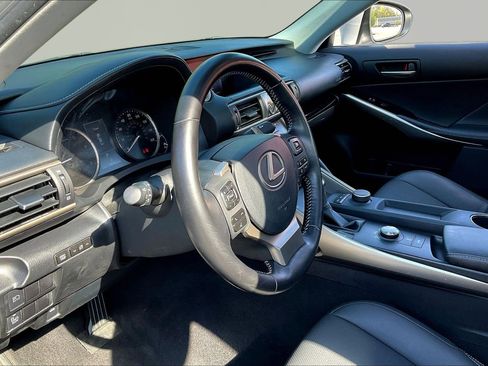 Used 2017 Lexus IS 300 AWD w/ Premium Package image 17