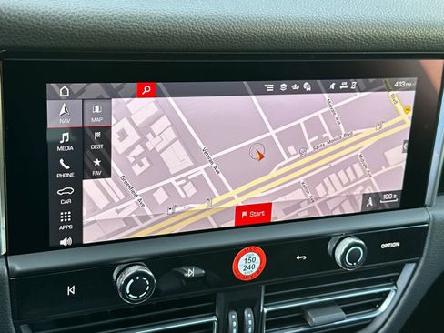 New 2026 Porsche Macan image 21