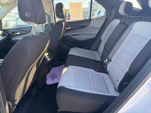 Used 2023 Chevrolet Equinox LT w/ Driver Convenience Package image 14