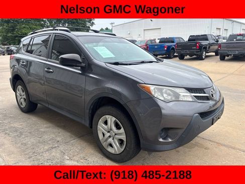 Used 2014 Toyota RAV4 LE FWD image 3