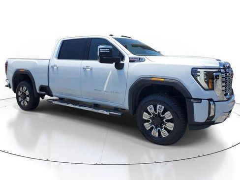 New 2026 GMC Sierra 2500 Denali w/ Technology Package AWD/4WD image 2