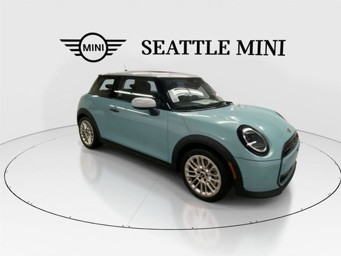 New 2026 MINI Cooper S image 2