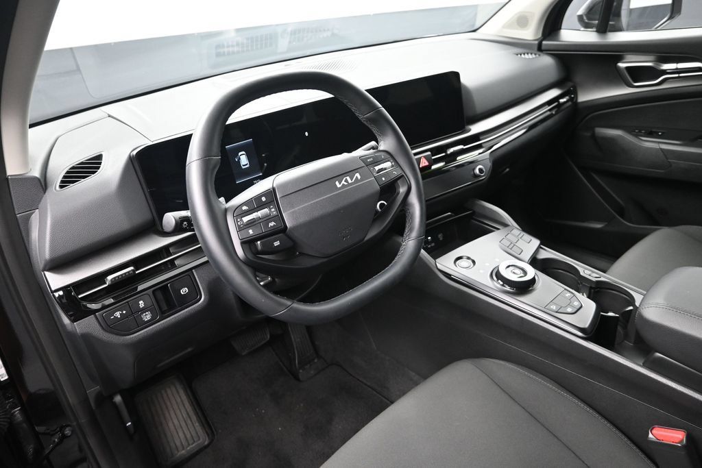 Certified 2026 Kia Sportage LX FWD image 12