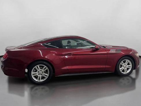 Used 2015 Ford Mustang Coupe RWD image 11