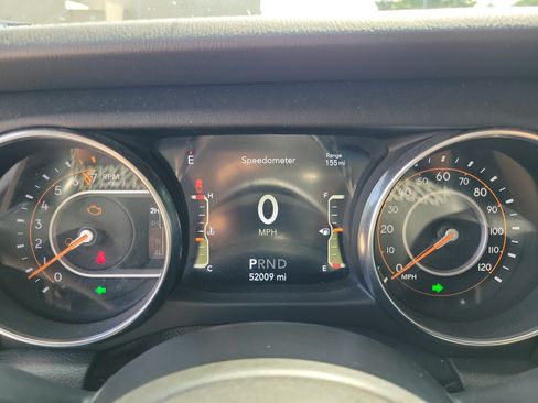 Used 2021 Jeep Gladiator Overland w/ Popular Equipment Package AWD/4WD image 24