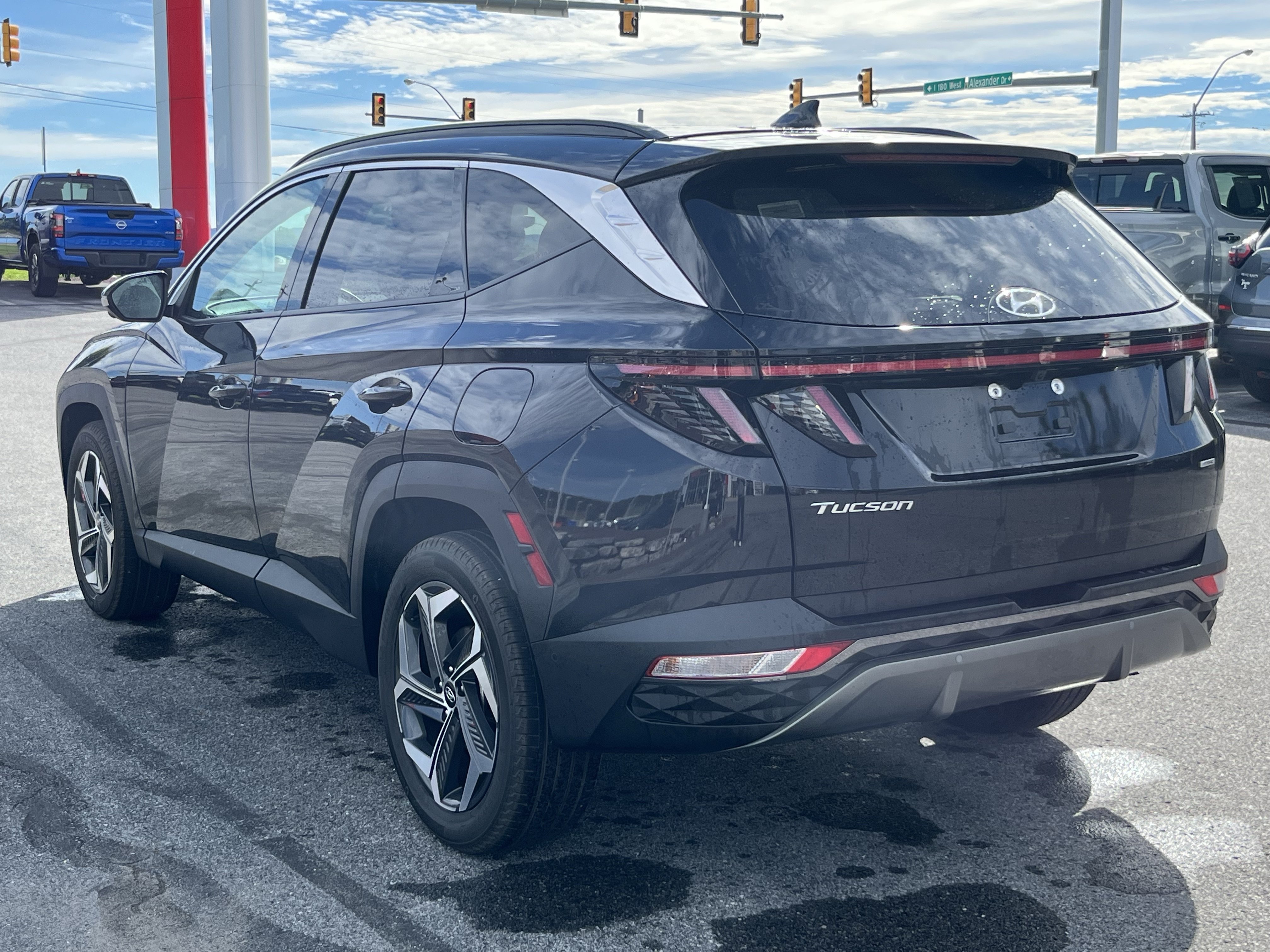 Used 2024 Hyundai Tucson Limited AWD/4WD image 14