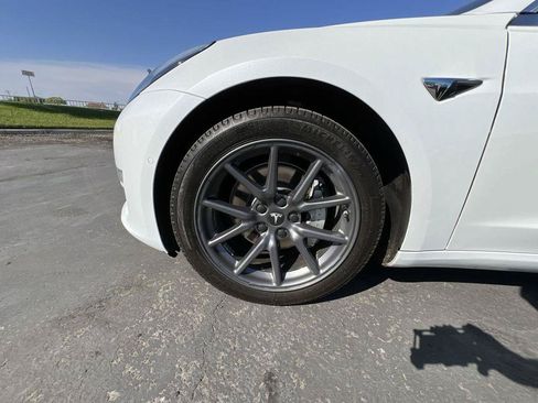 Used 2020 Tesla Model 3 Long Range AWD/4WD image 33
