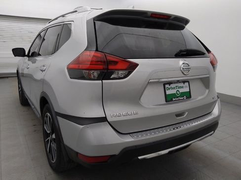Used 2017 Nissan Rogue SL w/ SL Premium Package FWD image 5