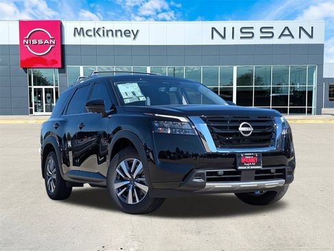 New 2025 Nissan Pathfinder SL image 1