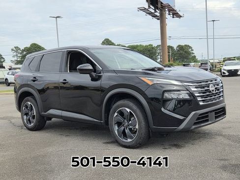 Used 2025 Nissan Rogue SV AWD/4WD image 4