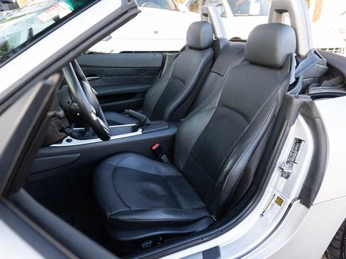 Used 2007 BMW Z4 3.0si image 19