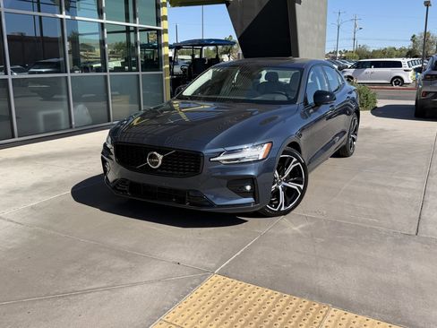 Used 2025 Volvo S60 B5 Plus w/ Climate Package FWD image 2