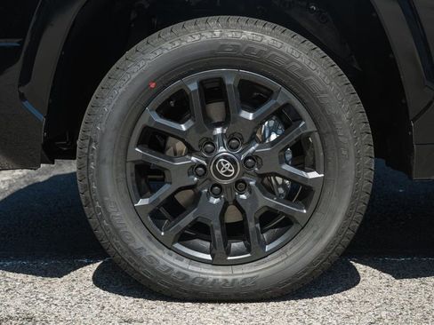 New 2026 Toyota Tundra Platinum AWD/4WD image 18