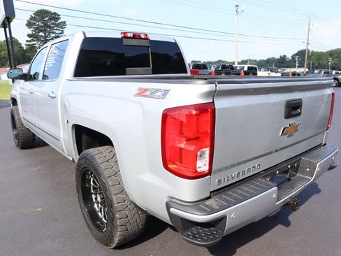 Used 2017 Chevrolet Silverado 1500 LTZ Z71 w/ LTZ Plus Package AWD/4WD image 7