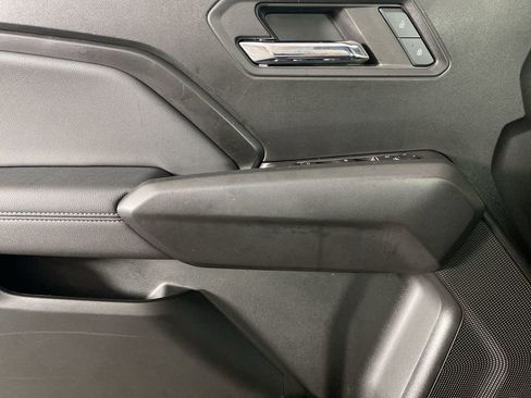 Used 2024 Chevrolet Colorado LT w/ LT Convenience Package III image 24