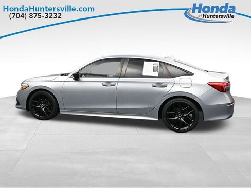 Used 2023 Honda Civic Sport image 5