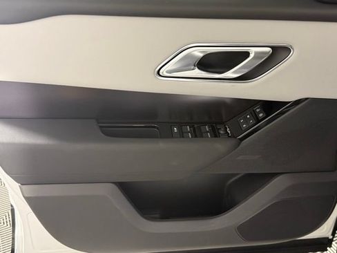 Used 2026 Land Rover Range Rover Velar Dynamic SE AWD/4WD image 16