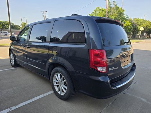 Used 2013 Dodge Grand Caravan SXT w/ Rear Park Assist Pkg FWD image 5
