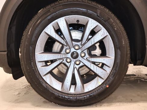 New 2026 Ford Explorer Active w/ Active Comfort Package AWD/4WD image 35