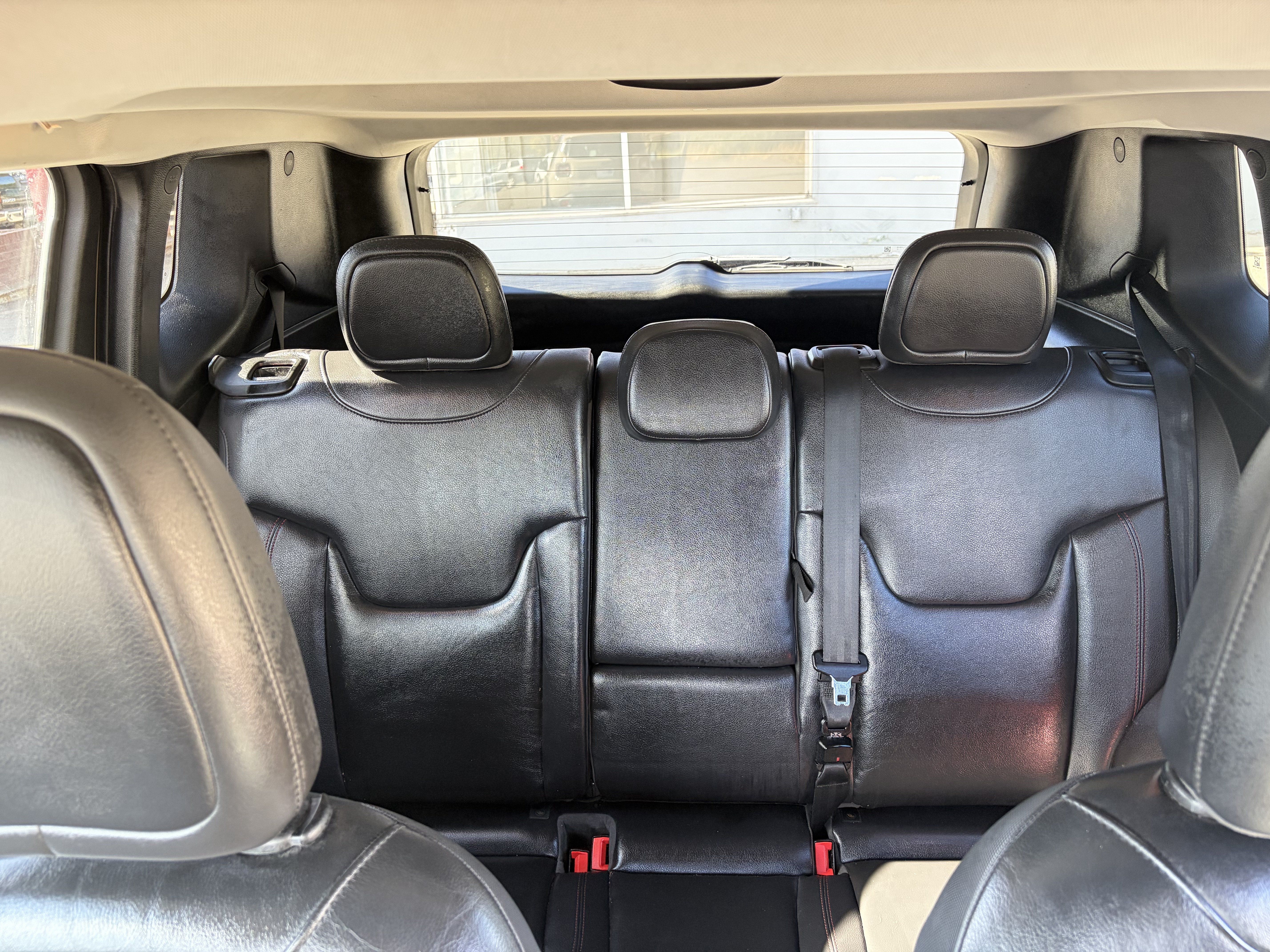 Used 2016 Jeep Renegade Trailhawk w/ Premium Trailhawk Package AWD/4WD image 17
