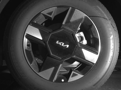 Used 2026 Kia Sportage LX AWD/4WD image 17