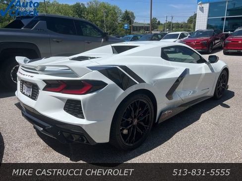 Used 2024 Chevrolet Corvette Stingray Preferred Conv w/ Z51 Performance Package RWD image 3