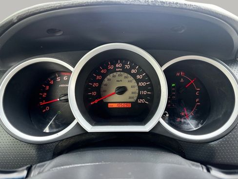 Used 2010 Toyota Tacoma AWD/4WD image 22
