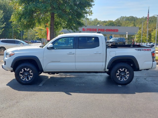 Used 2021 Toyota Tacoma TRD Off-Road w/ Technology Package AWD/4WD image 13