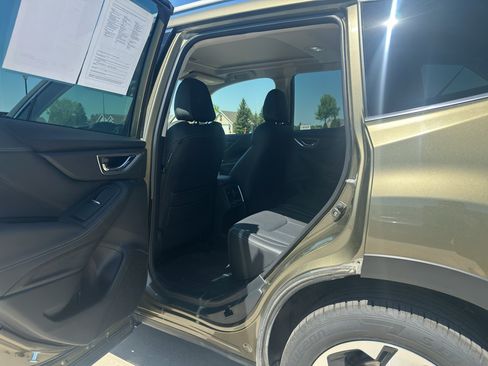 Used 2023 Subaru Forester Touring AWD/4WD image 10