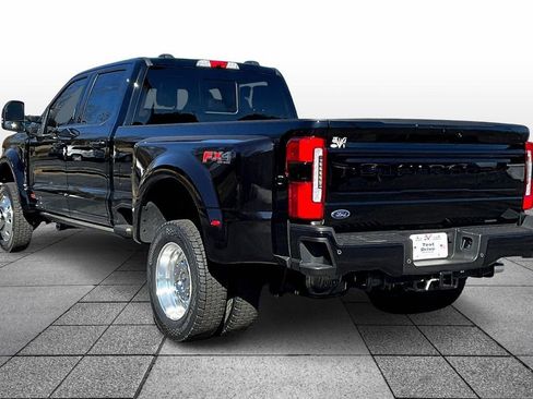 New 2026 Ford F450 Platinum w/ FX4 Off-Road Package image 3