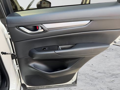 Used 2019 MAZDA CX-5 Touring FWD image 26