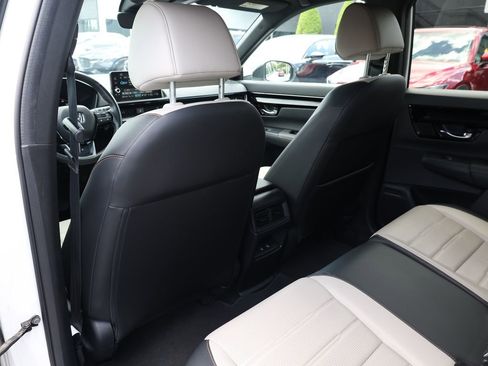 Used 2023 Honda CR-V Sport Touring image 18