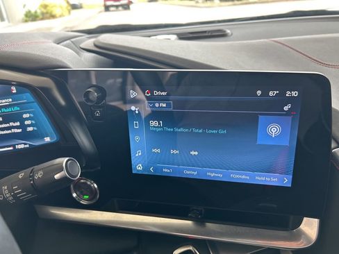 Used 2025 Chevrolet Corvette Stingray Convertible w/ Z51 Performance Package image 7