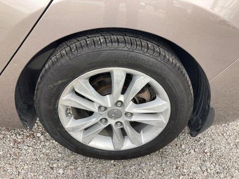 Used 2013 Hyundai Elantra GLS image 11